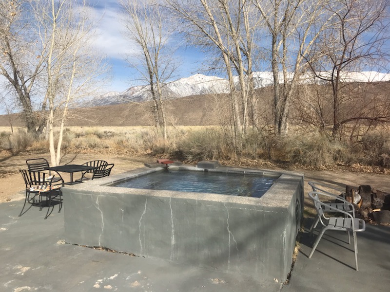 bungalow tub